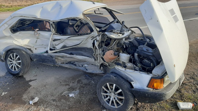 Tres heridos en un violento choque en el acceso por la Ruta 51